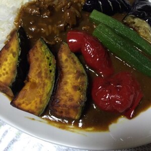 夏を楽しむ♪夏野菜たっぷりドライカレー